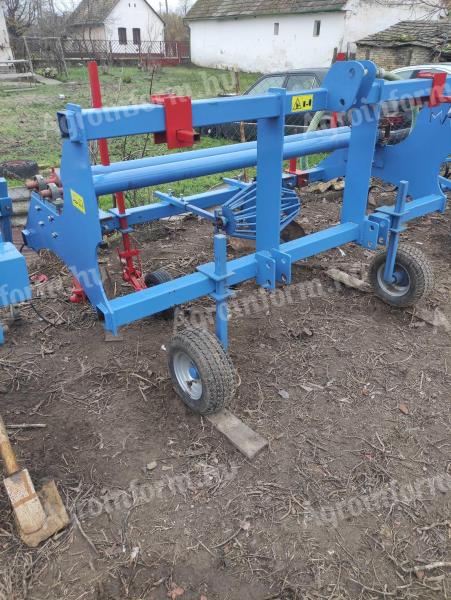 Alagút fólia húzó