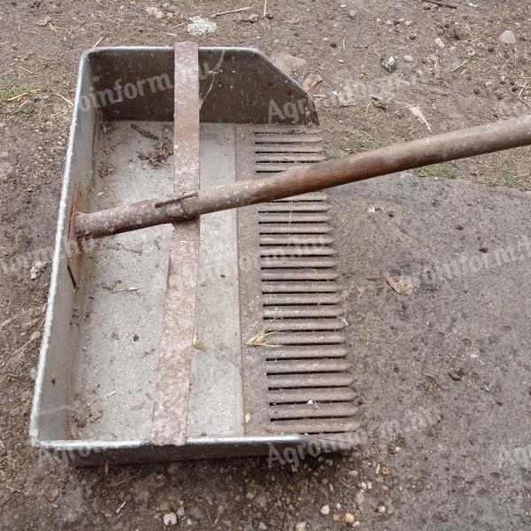 Fésűs kamillaszedő eladó Kiskunfélegyházán