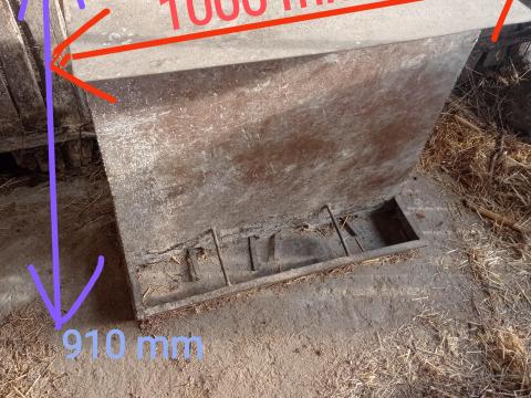 Sertés önetető eladó Kiskunfélegyházán