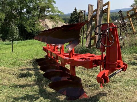 Kühne 5 fejes váltvaforgató eke eladó Kühne 5 fejes váltvaforgató eke eladó