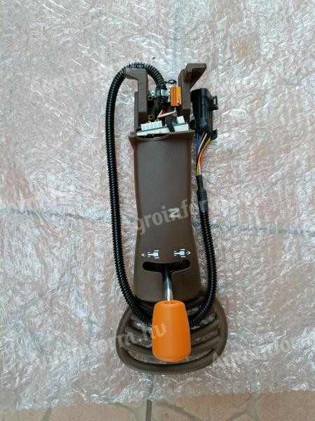 John Deere AL165301 irányváltókar – új, gyári, eredeti dobozában