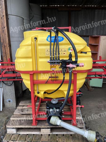 Új Brandi 400 l szántóföldi permetező 12 m kerettel