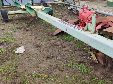 CLAAS és Fortschritt vágóasztal szállítókocsik eladók