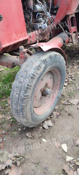 MTZ 50/80 homlokrakodóval eladó