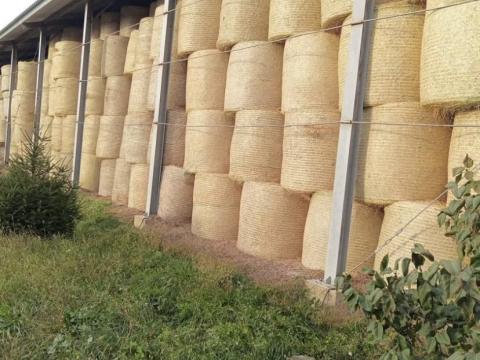 Széna bála eladó