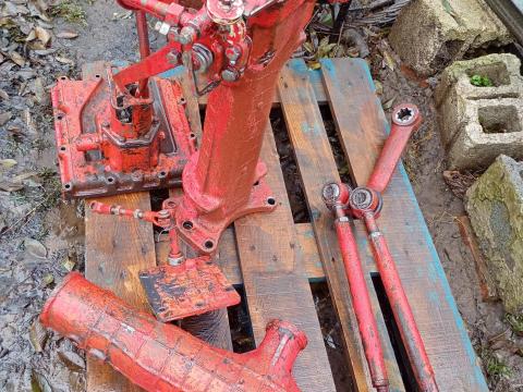 MTZ alkatrészek eladók