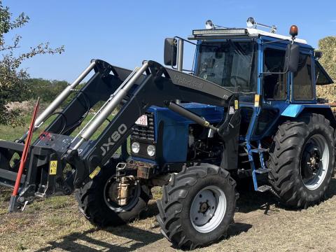 Eladó mtz 82 eszközeivel Eladó mtz 82 eszközeivel