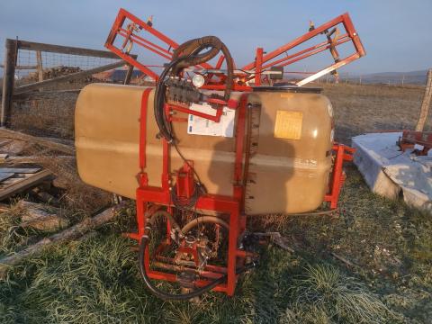 Szántóföldi permetező 600/10 eladó