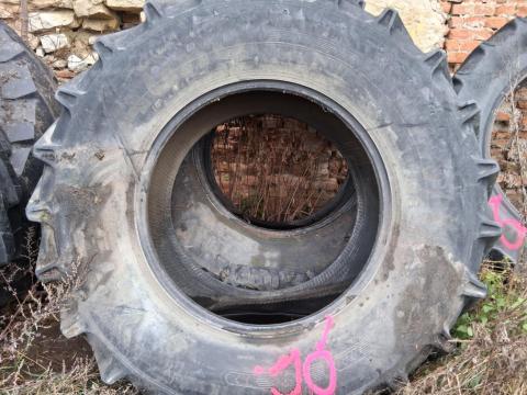 Eladó 2 db 710/70 R38 használt gumiabroncs Eladó 2 db 710/70 R38 használt gumiabroncs