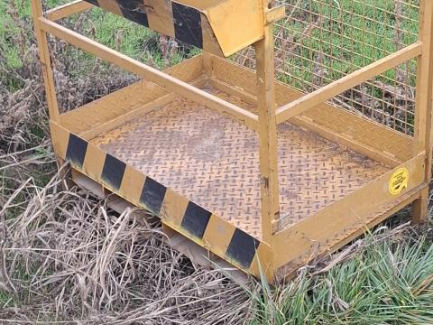 Emelőkosár targoncára és rakodóra eladó