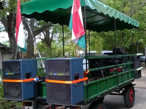 Lovaskocsi, felvonuló kocsi eladó kiváló állapotban Lovaskocsi, felvonuló kocsi eladó kiváló állapotban