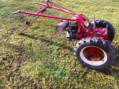 Hummel W 53-as, 1954-es oldtimer, antik rezgőkéses fűkasza adapter nélkül hiányosan eladó