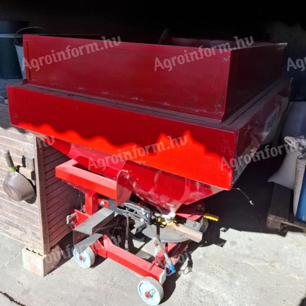 Axano műtrágyaszóró 700 literes, újszerű állapotban