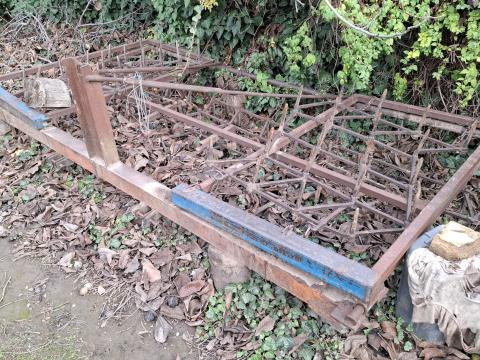 Fogas borona eladó – 450 cm x 160 cm méretben Fogas borona eladó – 450 cm x 160 cm méretben