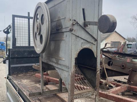 Kukorica morzsoló és szőlődaráló eladó Kukorica morzsoló és szőlődaráló eladó