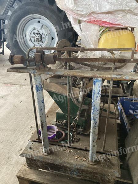 Tolósúlyos mázsa, 100 kg-ig mérő mérleg