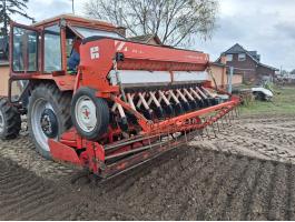 Lely 2,5 méteres forgóborona és Reform Semo 100 2,5 / 21 apró magos vetőgép