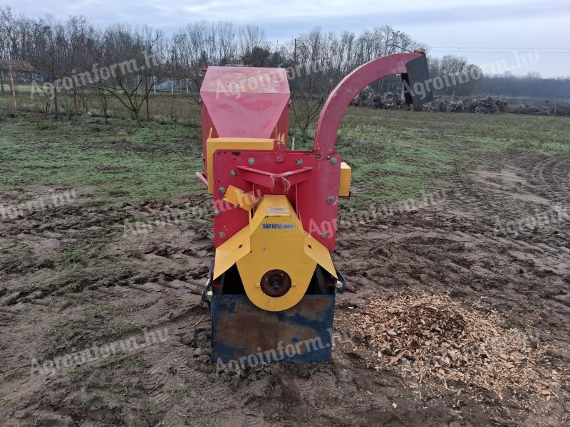 Fadaráló gardán hajtású kisebb traktorra ideális