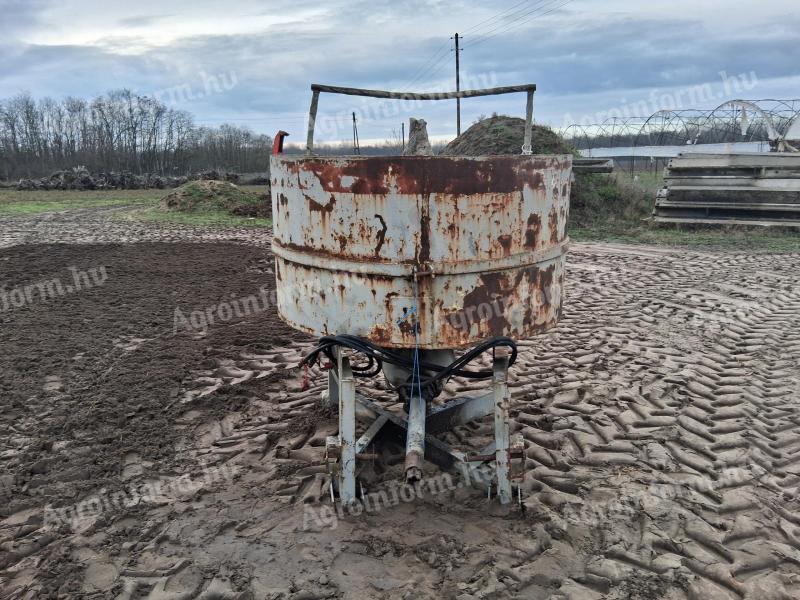 Gardán hajtású betonkeverő 1 köbméteres eladó