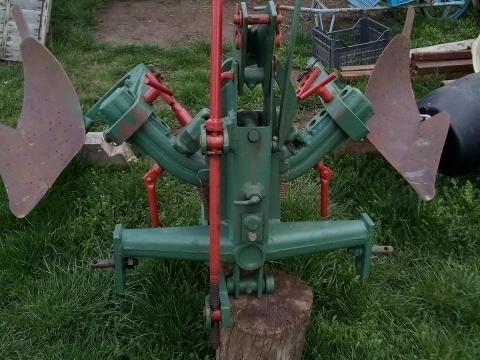 Váltvaforgatós eke Váltvaforgatós eke