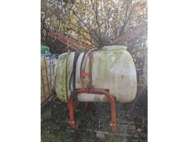 700 literes permetező 12 méteres kerettel eladó