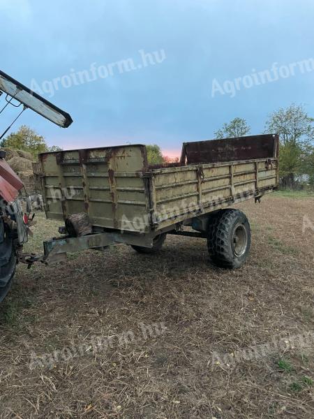 Eladó egytengelyes pótkocsi