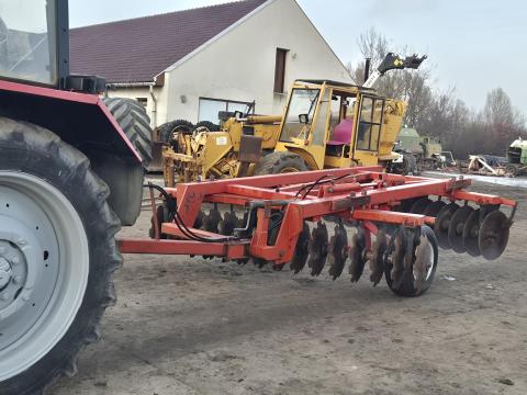 2,8 m-es V tárcsa újszerű állapotban eladó