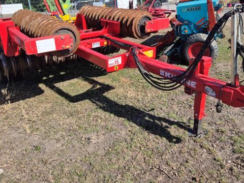 6,2 m-es Kühne vontatott henger újszerű állapotban eladó