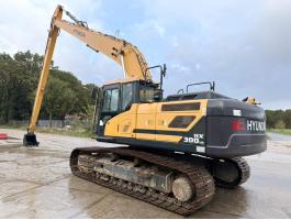 Hyundai HX300LR – 18 méteres Long Reach / 2016 / 8 748 üzemóra / Lízing 20%-tól