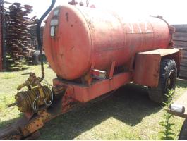 Detk 1 tengelyes 5 m3-es vízszállító lajt eladó