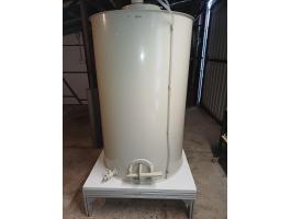 Borostartály eladó – 1000 literes és 750 literes PP műanyag tartályok