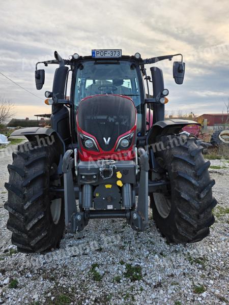 Valtra N124H traktor eladó – 2017-es gyártás, kiváló állapot