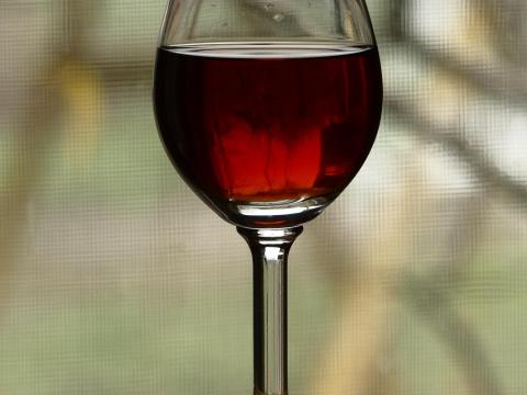 Házi bor, amelyet a nap édesített Házi bor, amelyet a nap édesített