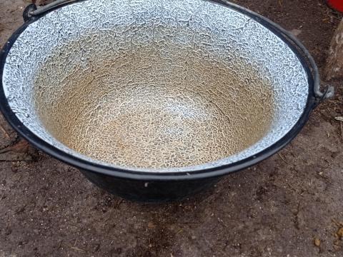 Zománcozott bográcsok eladók Kiskunfélegyházán Zománcozott bográcsok eladók Kiskunfélegyházán