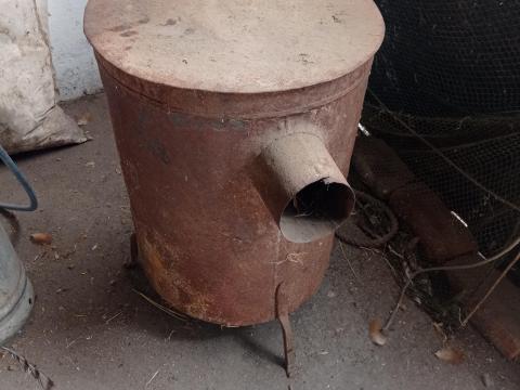 Régi üstház eladó Kiskunfélegyházán Régi üstház eladó Kiskunfélegyházán