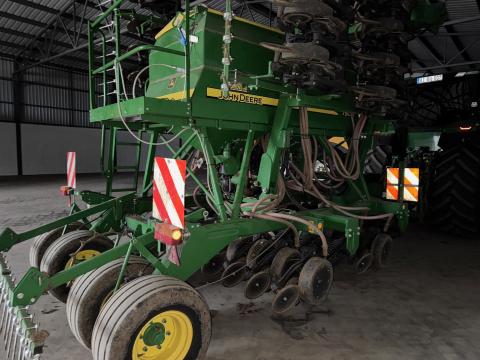 John Deere 750A vetőgép – több évjárat, extra felszereltséggel (2019)