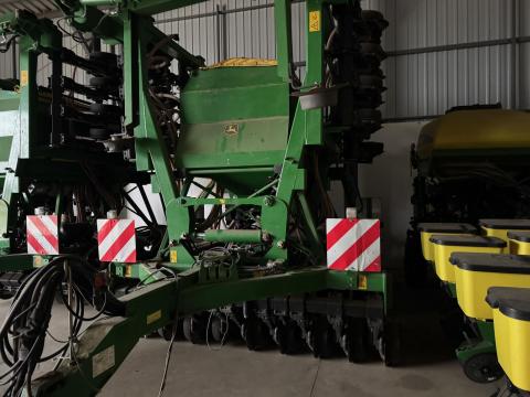 John Deere 750A vetőgép – 2015 John Deere 750A vetőgép – 2015