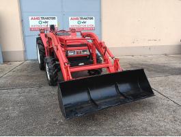 Yanmar FX285D négyhengeres, 28 lóerős, 4x4 hajtású traktor gyári rakodóval