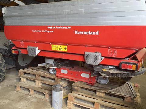 Kverneland TL GEOspread 3225 Profi szakaszolás, súlymérés, folyamatos karbantartás Kverneland TL GEOspread 3225 Profi szakaszolás, súlymérés, folyamatos karbantartás