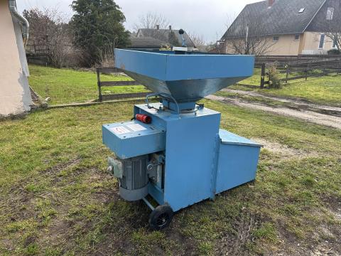 SAFENTAL terménydaráló SAFENTAL terménydaráló