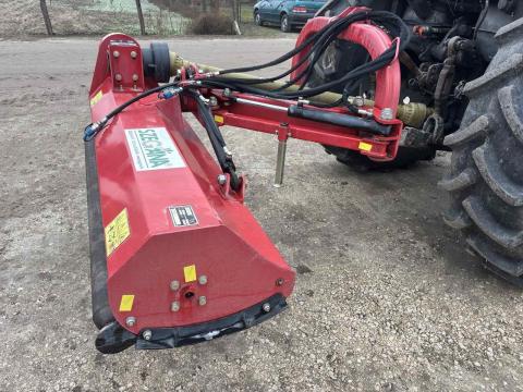 Oldalazó rézsűzúzó szárzúzó Oldalazó rézsűzúzó szárzúzó