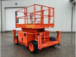 Skyjack SJ 6832 RT ollós emelő – 9,7 m emelési magassággal