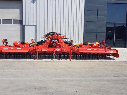 Maschio Gaspardo JUMBO SUPER RAPIDO 8000- hidraulikusan csukható forgóborona Maschio Gaspardo JUMBO SUPER RAPIDO 8000- hidraulikusan csukható forgóborona
