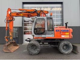 Hitachi EX135W / 2001 / 6 825 üzemóra / Lízing 20%-tól