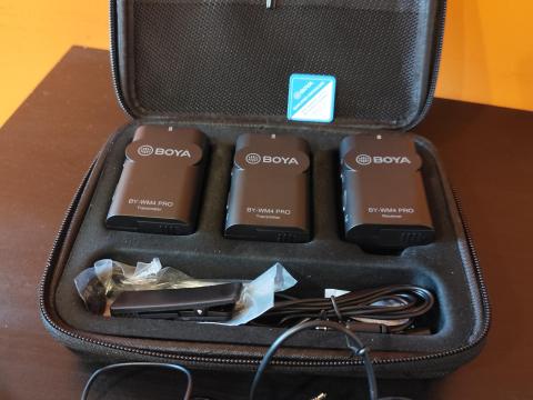 BOYA BY-WM4 PRO-K2 Dual chanell digital wireless microphone BOYA BY-WM4 PRO-K2 Dual chanell digital wireless microphone