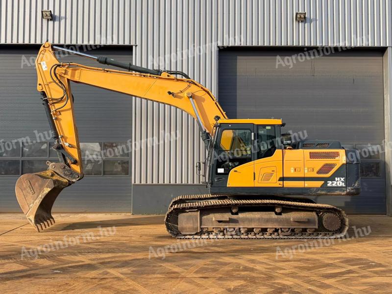 Hyundai HX220L / 2018 / 7017 üzemóra / Lízing 20%-tól