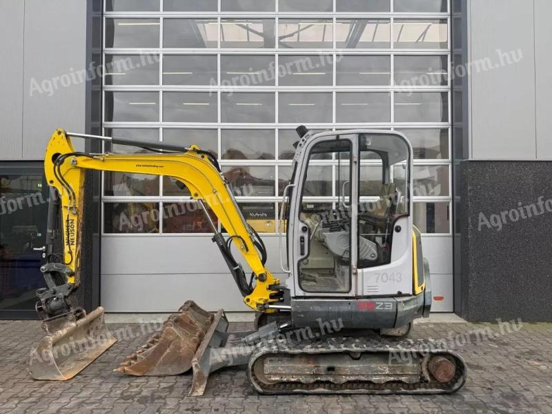 Wacker Neuson 38Z3 / 2011 / 3.728 üzemóra / Lízing 20%-tól
