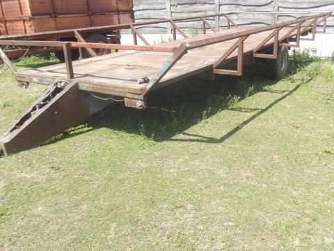 Eladó 1 tengelyes bálaszállító pótkocsi