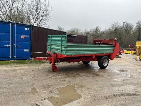 Kirchner 6,5 t szervestrágyaszóró eladó kitűnő állapotban Kirchner 6,5 t szervestrágyaszóró eladó kitűnő állapotban