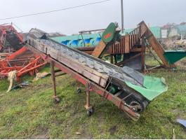 SZÁLLÍTÓSZALAG,  FELHORDÓSZALAG,  3,8 MÉTER HOSSZÚ . 380V MOTOR